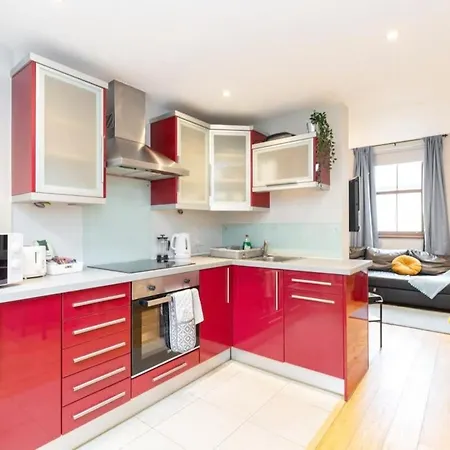 Location 2 Bedroom 2 Bathroom Fast Wifi *