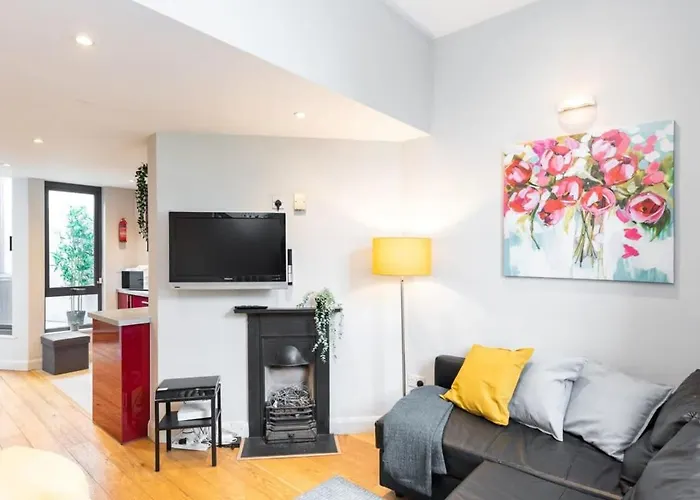 Location 2 Bedroom 2 Bathroom Fast Wifi Holiday home *