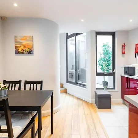 Location 2 Bedroom 2 Bathroom Fast Wifi بيت للعطل